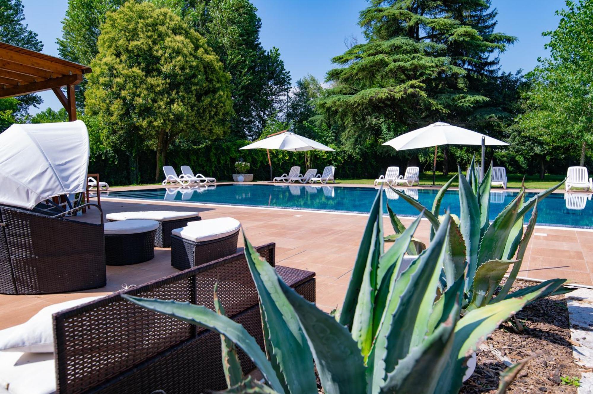 Villa Vitti'S - Verona Est Camping 圣马尔蒂诺博纳尔贝尔戈 外观 照片