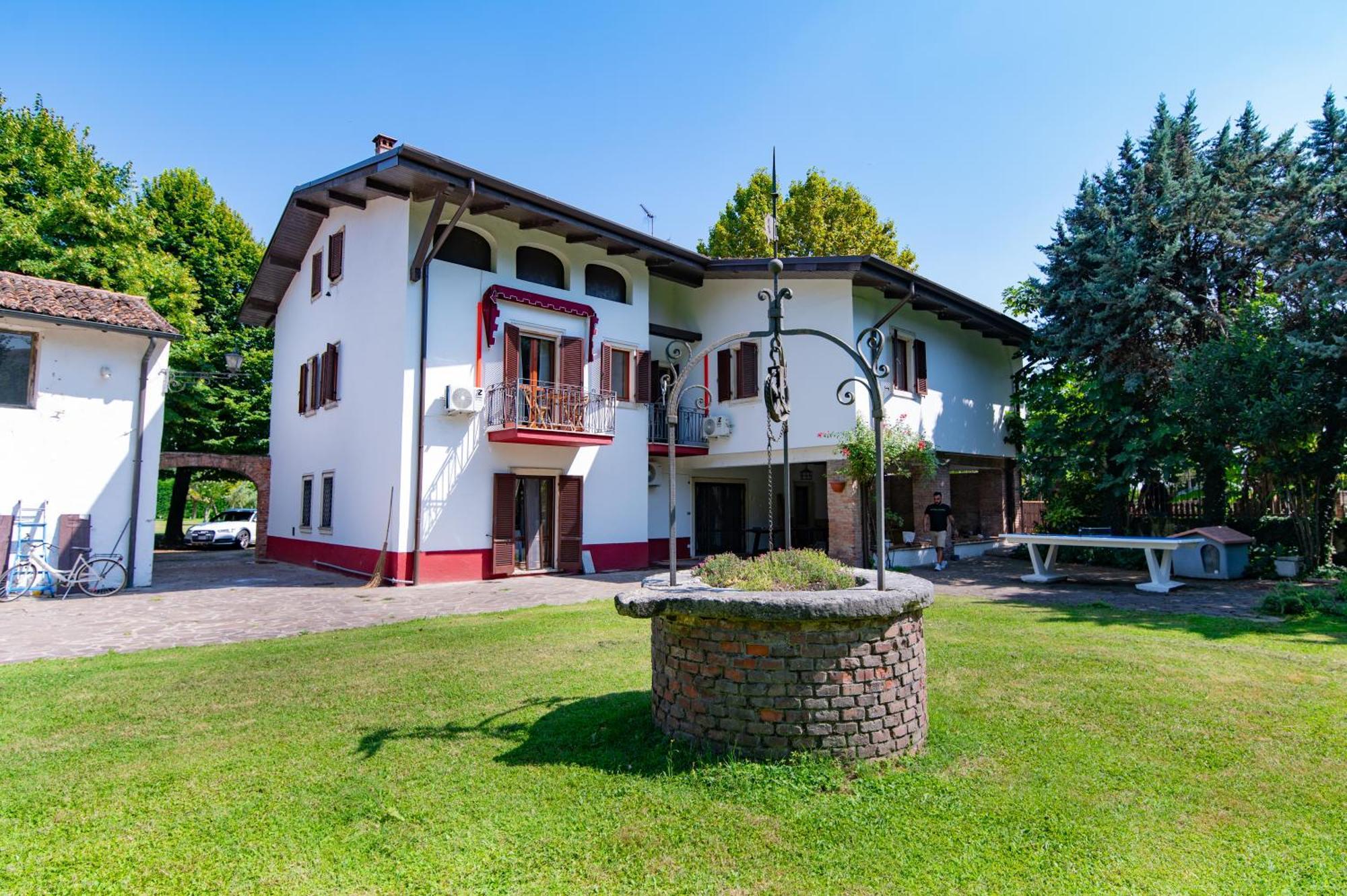 Villa Vitti'S - Verona Est Camping 圣马尔蒂诺博纳尔贝尔戈 外观 照片